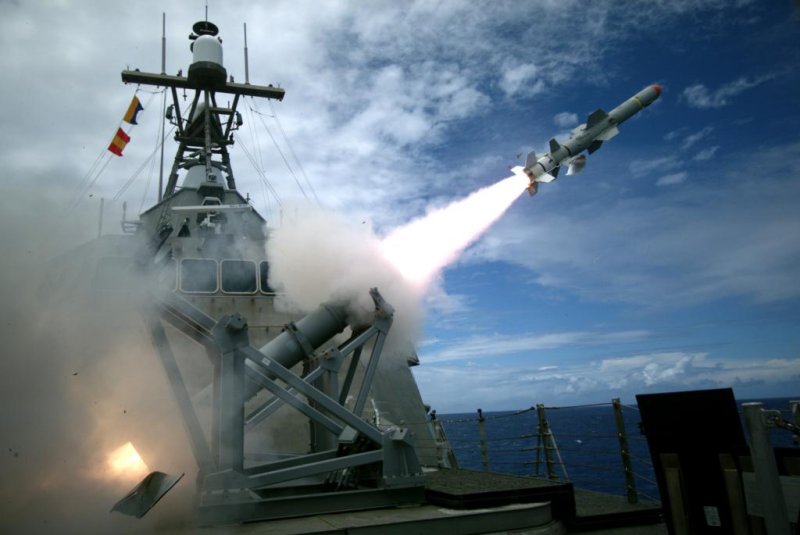 Safran Electronics and Defense has successfully carried out integration tests of its Sigma 40 ship navigation system with the alignment system of the AGM-84 Harpoon anti-missile system. A Harpoon system is shown here during a U.S. Navy test. Photo courtesy of U.S. Navy
