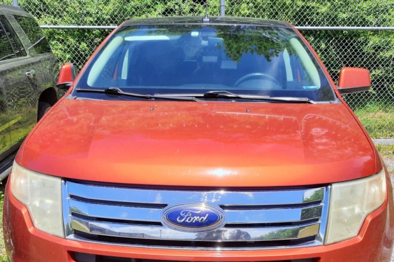 The 2007 orange Ford Edge used by Vicky White, the former assistant director of corrections at the Lauderdale County Jail in Alabama, and inmate Casey White was found abandoned on April 29. Photo courtesy Williamson County Sheriff’s Office/Facebook
