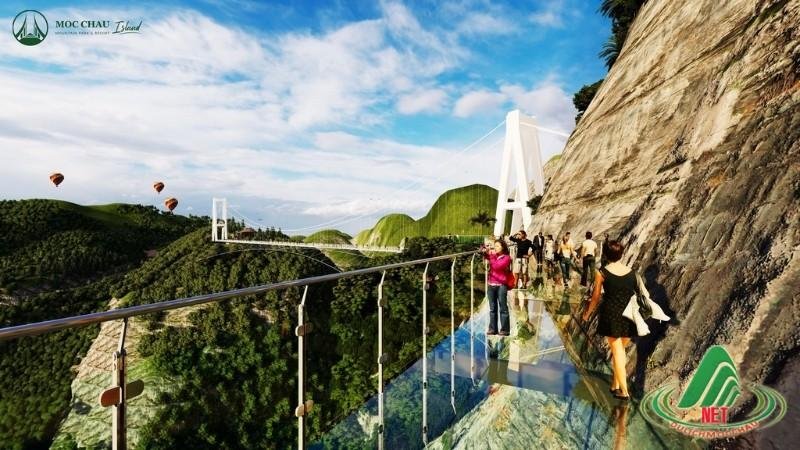 The&nbsp;2,073.5-foot-long Bach Long bridge at Vietnam's&nbsp;Moc Chau Island Tourist Area is set to become the longest glass bridge in the world when it opens to the public April 30. Photo courtesy of the Moc Chau Island Tourist Area