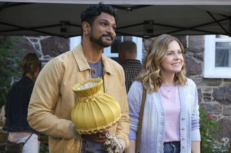 Utkarsh Ambudkar and Rose McIver can be seen in Season 2 of "Ghosts." Photo courtesy of CBS