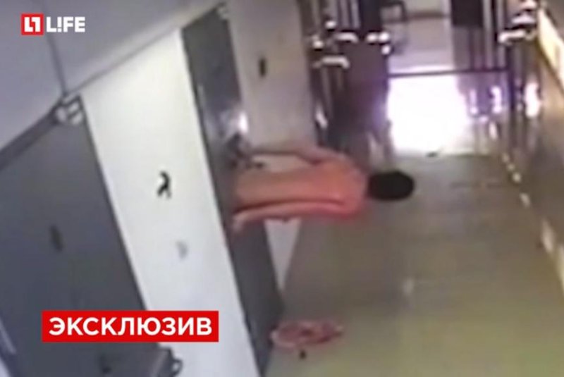 Man escapes Russian prison by squeezing through tiny window