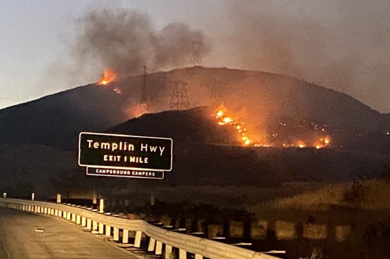Route Fire in Southern California ignited early Wednesday and grew to more than 4,000 acres by nightfall. Photo courtesy of California Department of Transportation/<a href="https://twitter.com/CaltransDist7/status/1565189837669314560?s=20&amp;t=Pot2QStOEB_YF3FxLLGyxw">Twitter</a>