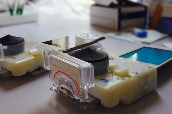 The dongles can detect HIV and syphilis in under 15 minutes. Photo by Samiksha Nayak/Columbia Engineering.