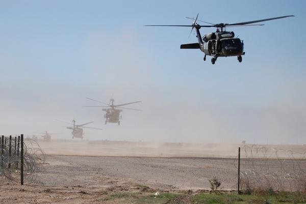 U.S. Black Hawks in Iraq. Photo:U.S. Department of Defense/Army Sgt. 1st Class Antony Joseph.