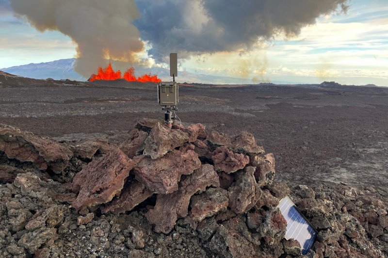 Image of a webcam deployed to monitor the Northeast Rift Zone eruption of Mauna Loa. Photo courtesy of K. Mulliken/USGS
