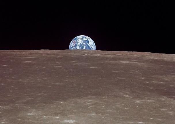 NASA launches Instagram account with moon pic
