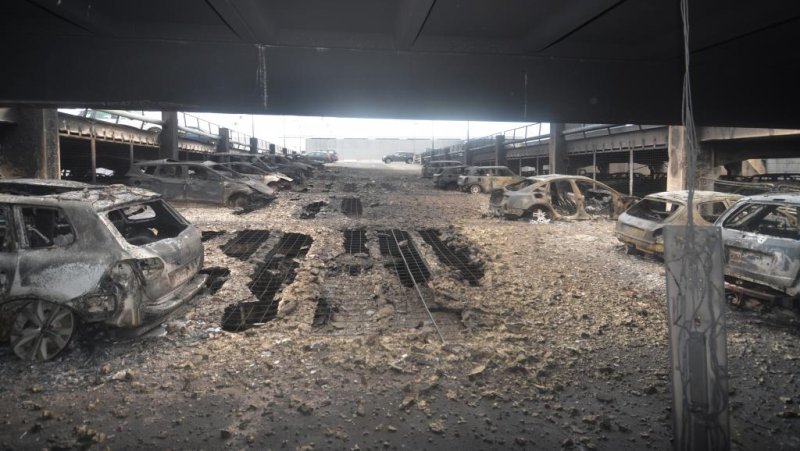 1,400 cars destroyed in Liverpool parking garage fire