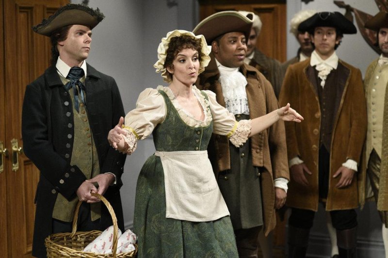 Tina Fey and Rachel Dratch return to 'SNL' for colonial Super Bowl sketch