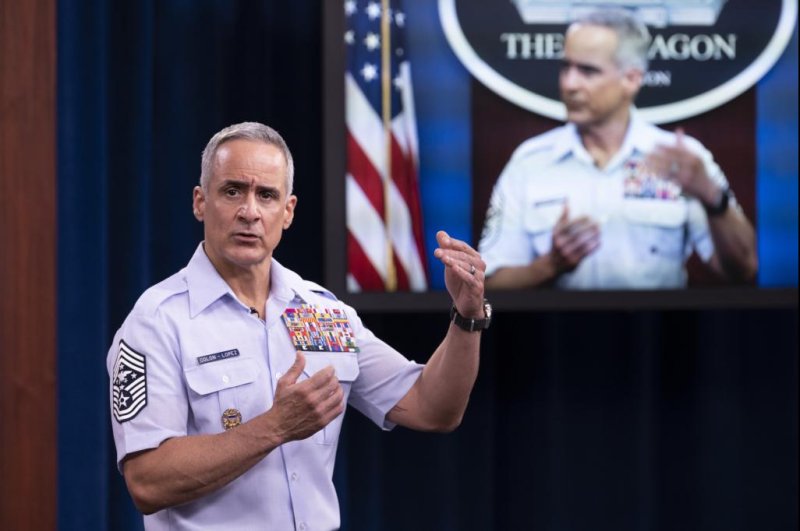 Senior Enlisted Advisor to the Chairman Ramón "CZ" Colón-López speaks on diversity and inclusion at the Pentagon in August. Photo by&nbsp;Marvin Lynchard/DoD