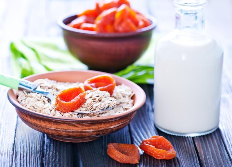 Researchers in Australia say a recent study suggests a bowl of bran and handful of dried apricots in the morning could be enough to reduce sensitivity to allergens and prevent symptoms. Photo by Gayvoronskaya_Yana/Shutterstock