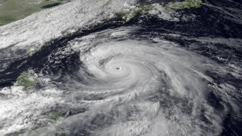 Typhoon Neoguri bears down on Okinawa (CC/ NOAA)