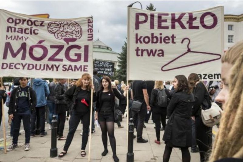 Poland drops near-total abortion ban