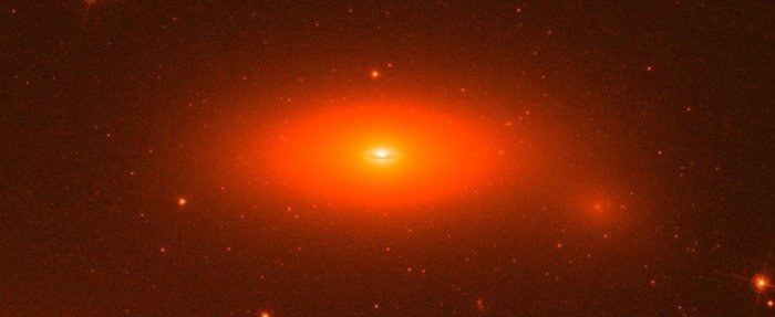 Huge black hole challenges galaxy theories