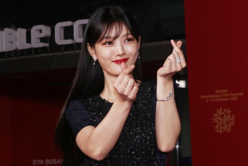 The Busan International Film Festival kicked off on Wednesday with opening ceremony that featured stars such as Kim Yoo-jung. Photo by Yonhap