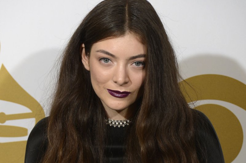 Lorde to perform new song 'Tennis Court' at the Billboard Music Awards
