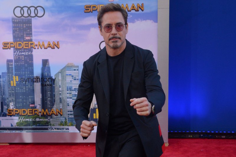 Tony Stark, Star-Lord talk strategy in 'Infinity War' trailer