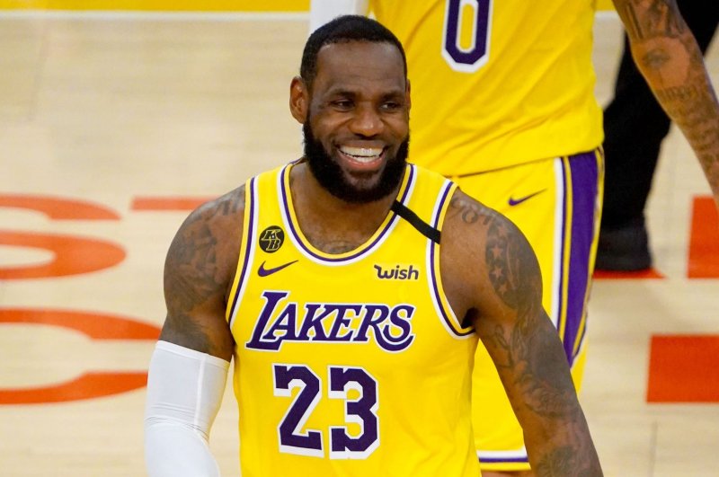 Lakers star LeBron James out vs. Rockets due to sore groin