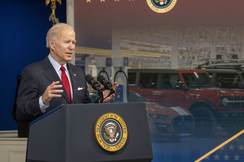 Biden orders 50M barrels from emergency oil stockpile to bring down gas prices