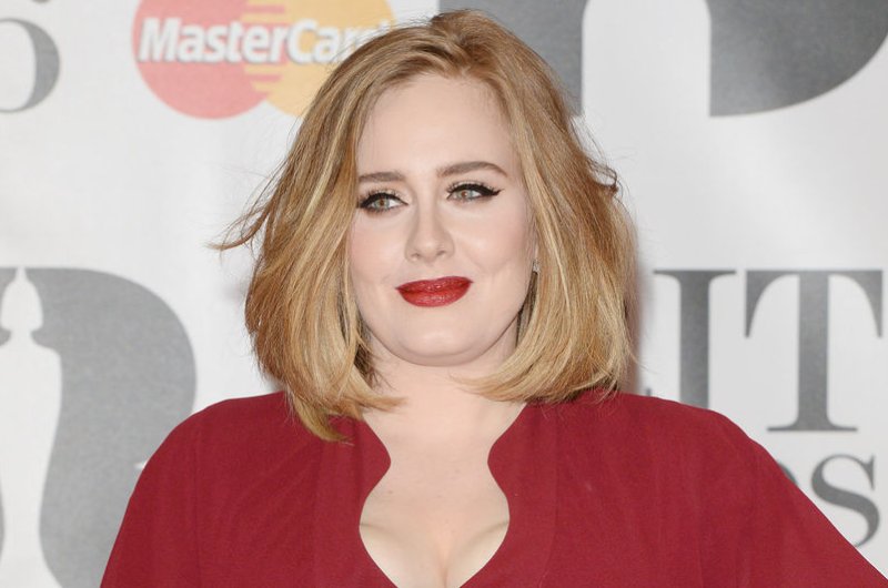 Adele's '25' reaches diamond status with 10M copies sold
