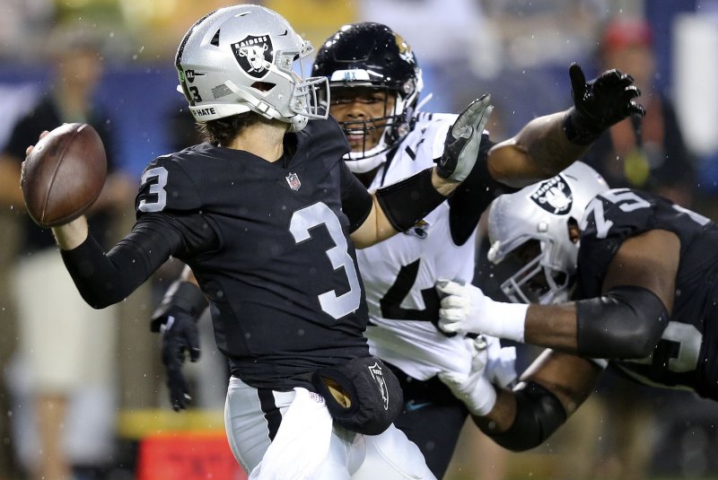 Raiders win NFL preseason opener, Jaguars' No. 1 pick Walker logs sack