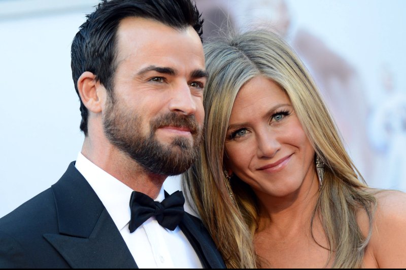 Justin Theroux, Jennifer Aniston have put off their wedding, report says
