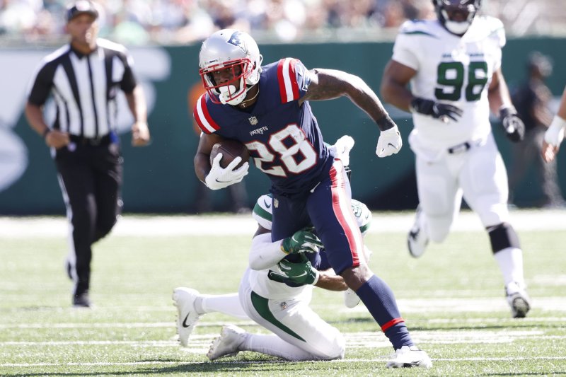 New England Patriots RB James White to miss rest of season with hip injury