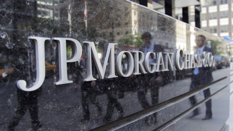 JPMorgan Chase to pay $920 million in fines over 2012 trading losses