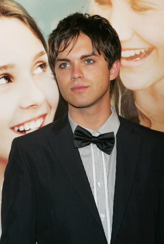 Thomas Dekker arrives for the premiere of "My Sister's Keeper" Premiere at the AMC Lincoln Square Theater in New York on June 24, 2009. (UPI Photo/Laura Cavanaugh) | <a href="/News_Photos/lp/2b94cdd7b9d2aafba0a53d87b0b4638d/" target="_blank">License Photo</a>