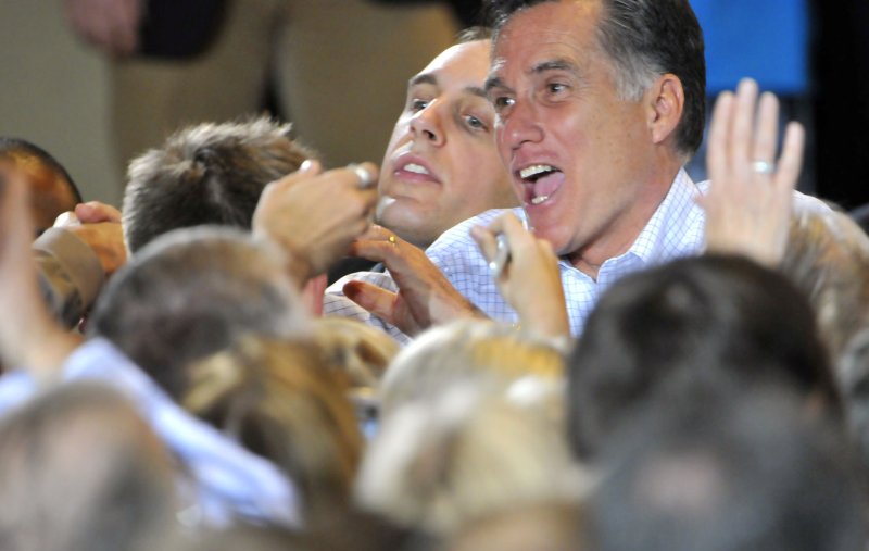 Romney offers universal tax cut plan