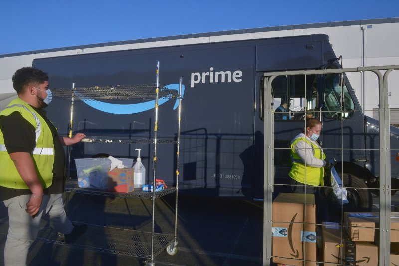 The study says that Amazon averaged almost 7 serious injuries for every 100 warehouse workers last year compared to 3.3 per 100 for non-Amazon warehouse workers.&nbsp;File Photo by Jim Ruymen/UPI