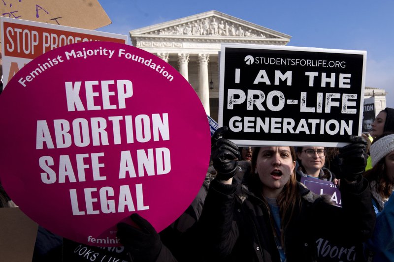 Judge temporarily blocks restrictive Kentucky abortion law