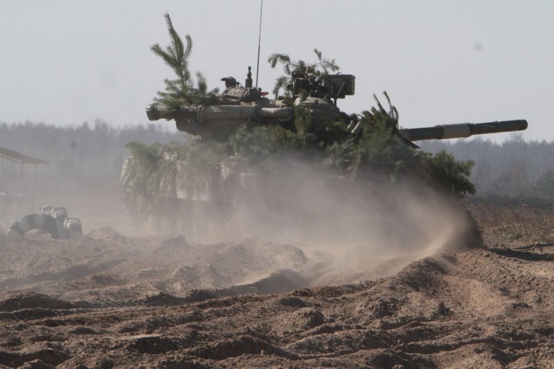 Ukrainian army tank participates in a military exercise near Goncharovsk village of the Chernigov area in Ukraine. UPI/Sergey Starostenko