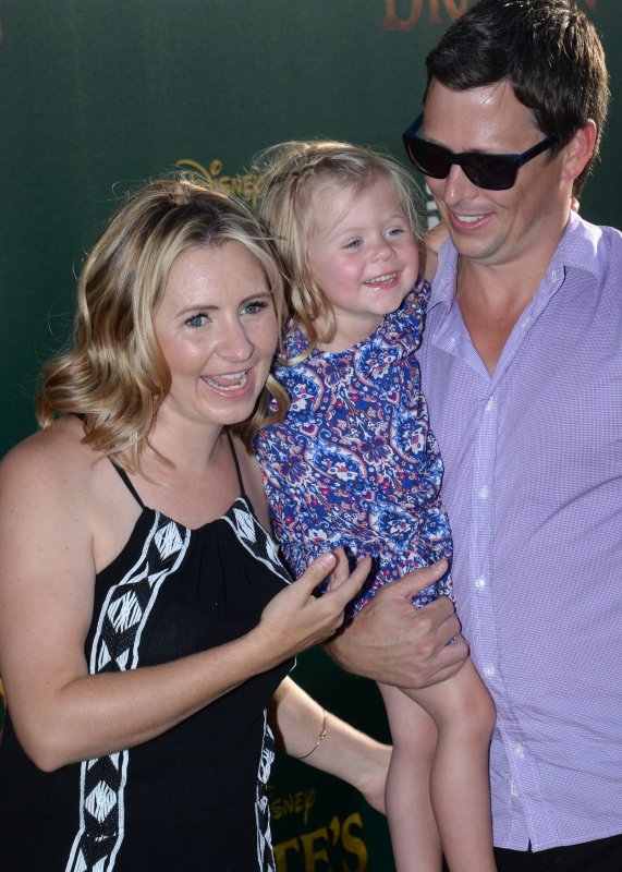 Beverley Mitchell from '7th Heaven' says she miscarried twins
