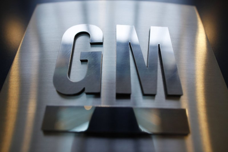 GM seeks testing of self-driving car with no wheel or pedals