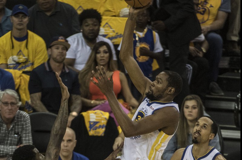 Golden State Warriors edge Houston Rockets in foul-filled Game 1