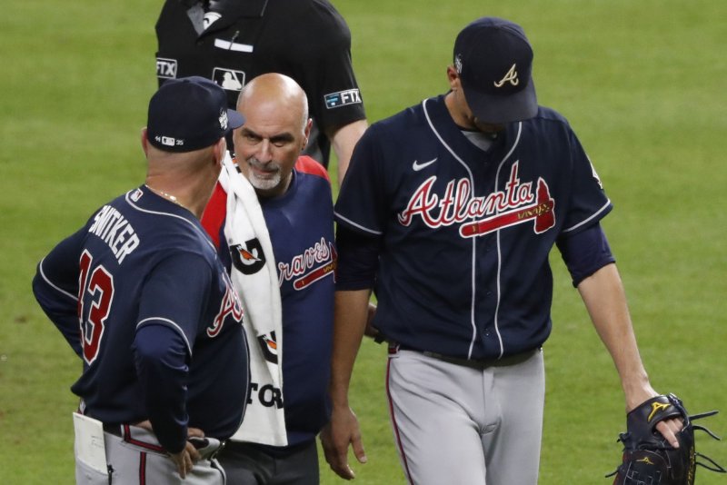 Braves' Charlie Morton fractures fibula in Game 1, out for rest of World Series