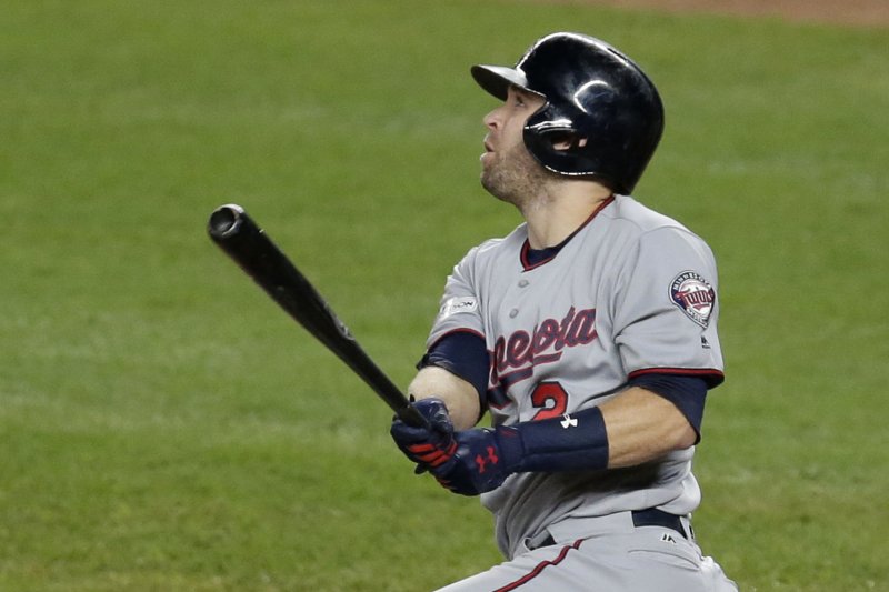 Twins' Brian Dozier beats Rays with walk-off grand slam