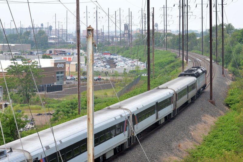 Amtrak to spend $3.4 billion for dozens of new hybrid trains