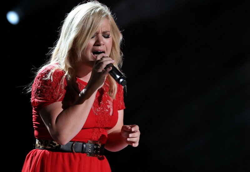 Kelly Clarkson releases new single 'Invincible' from upcoming album