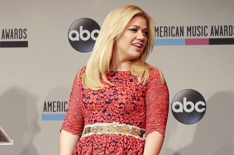 Kelly Clarkson pregnant with second child