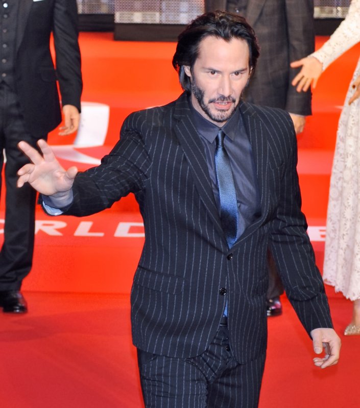 Keanu Reeves says he isn't involved in 'Point Break' remake