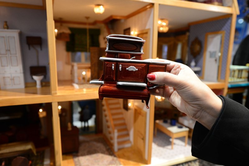 A doll house stove printed on a Cube 3D printer by 3D Systems is displayed at the 2014 International CES, a trade show of consumer electronics, in Las Vegas, Nevada on January 9, 2014. UPI/Molly Riley