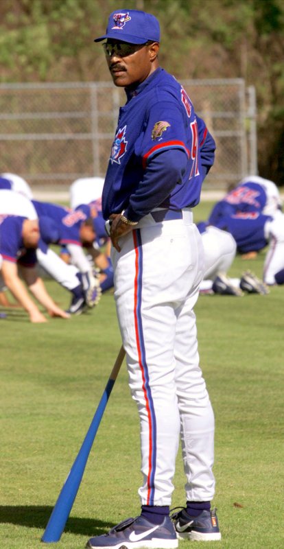DUN2000022702 - 27 FEBRUARY 2000 - DUNEDIN, FLORIDA, USA: Toronto Blue Jays' manager Cito Gaston looks on as his players warm-up before spring training practice in Dunedin, Florida, February 27. jr/fp/Frank Polich. UPI | <a href="/News_Photos/lp/b763ff7e6608343e26ca40c33d0349f9/" target="_blank">License Photo</a>