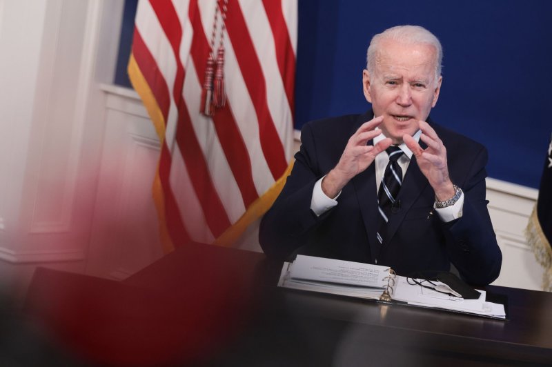 Biden orders another 500M free home COVID-19 tests, sends medics to crowded hospitals