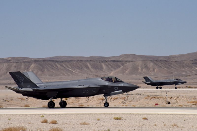 South Korean air force pilot makes emergency gear-up landing in F-35