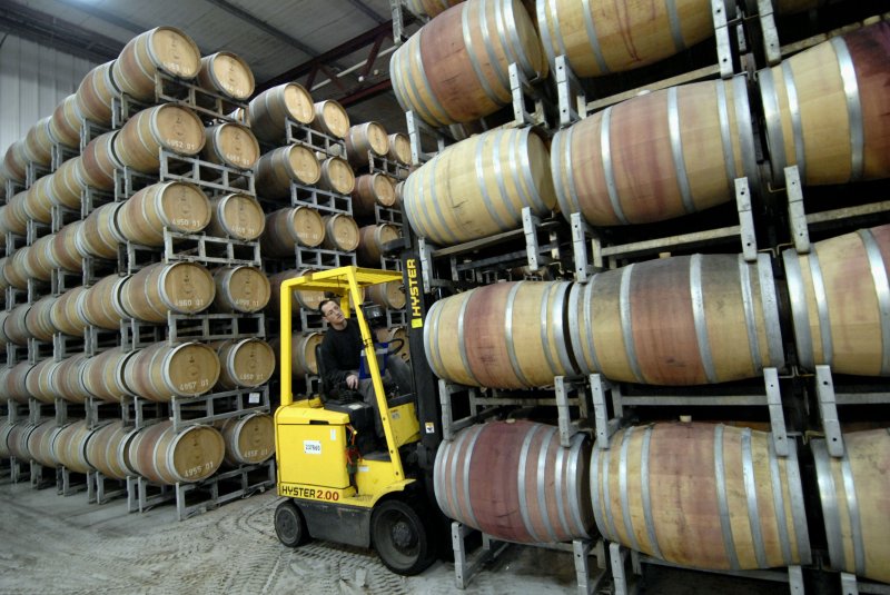 Retailer: Economy doesn't stop wine