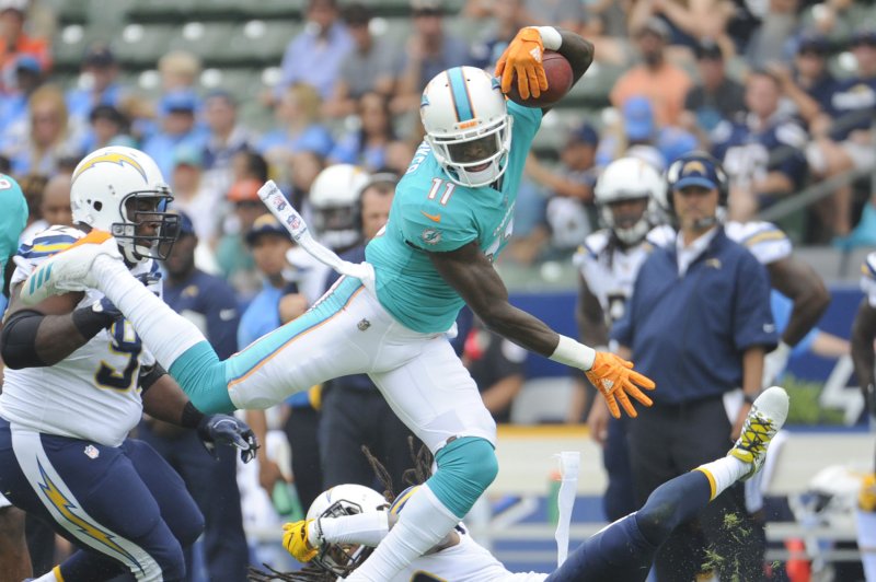 Miami Dolphins WR DeVante Parker practices, expected to miss opener