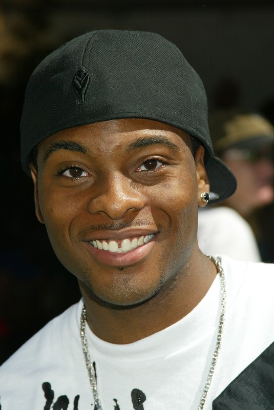 Kel Mitchell at the Los Angeles premiere of "Yu-Gi-Oh! The Movie" on August 7, 2004. The actor and wife Asia Lee are expecting their first child. File Photo by Francis Specker/UPI | <a href="/News_Photos/lp/ae0fc555853456645084e7850d052453/" target="_blank">License Photo</a>