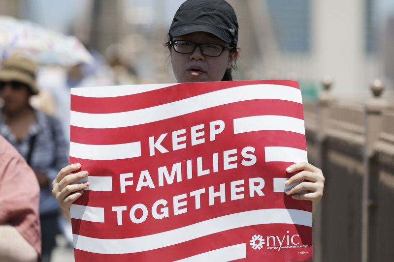 Immigration: Parents sue over child abuse during family separation