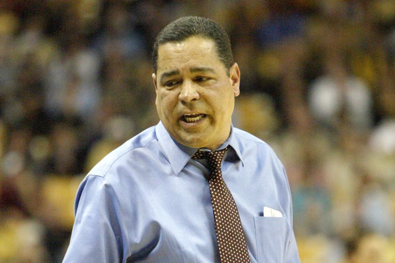 Houston men's basketball coach Kelvin Sampson and the Cougars will play No. 12 seed Oregon State in the Elite Eight. File Photo by Bill Greenblatt/UPI